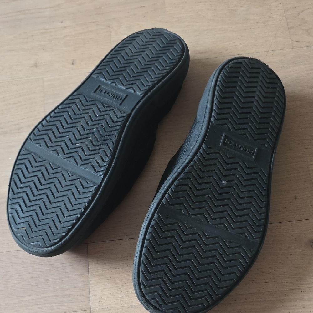 Hunter Black Quilted Slip-Ons with Red Accents - Picture 2 of 2